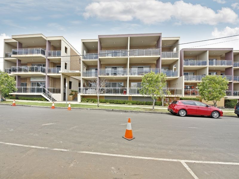 33/7-9 King Street, Campbelltown NSW 2560