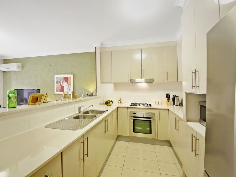 33/7-9 King Street, Campbelltown NSW 2560
