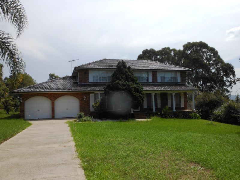 6 Joseph Whitehouse Dr, Minto NSW 2566