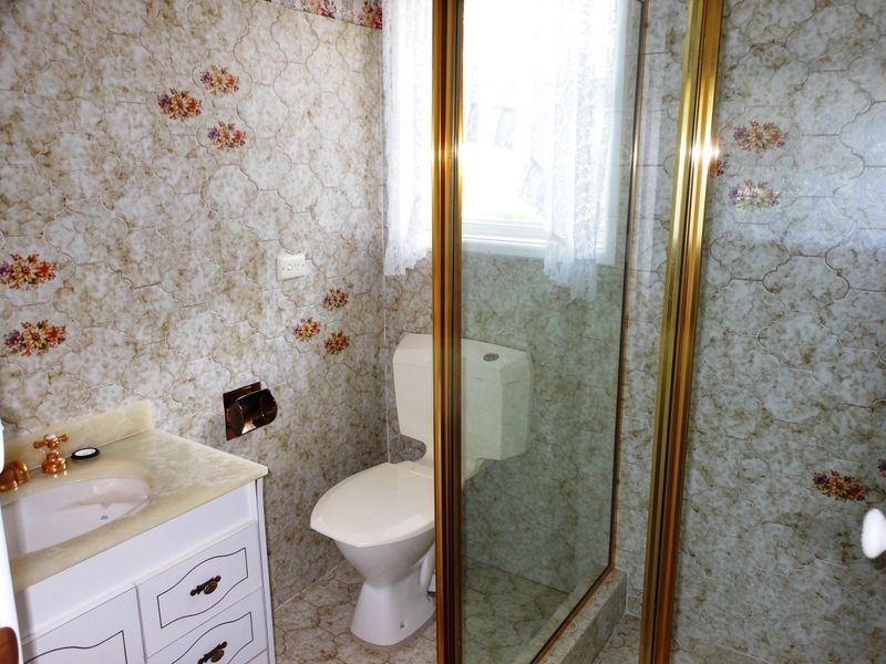 6 Joseph Whitehouse Dr, Minto NSW 2566