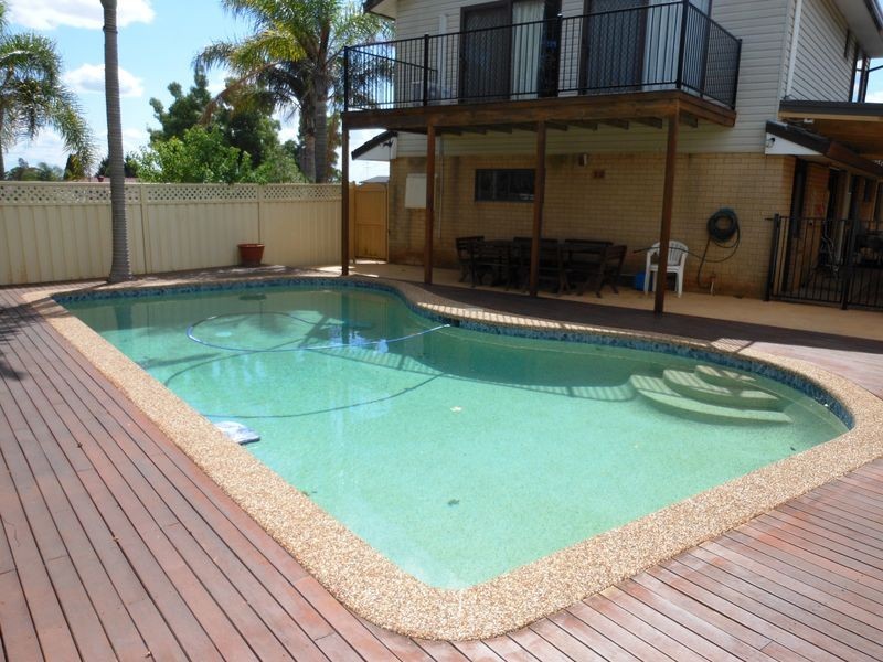 Ruse NSW 2560