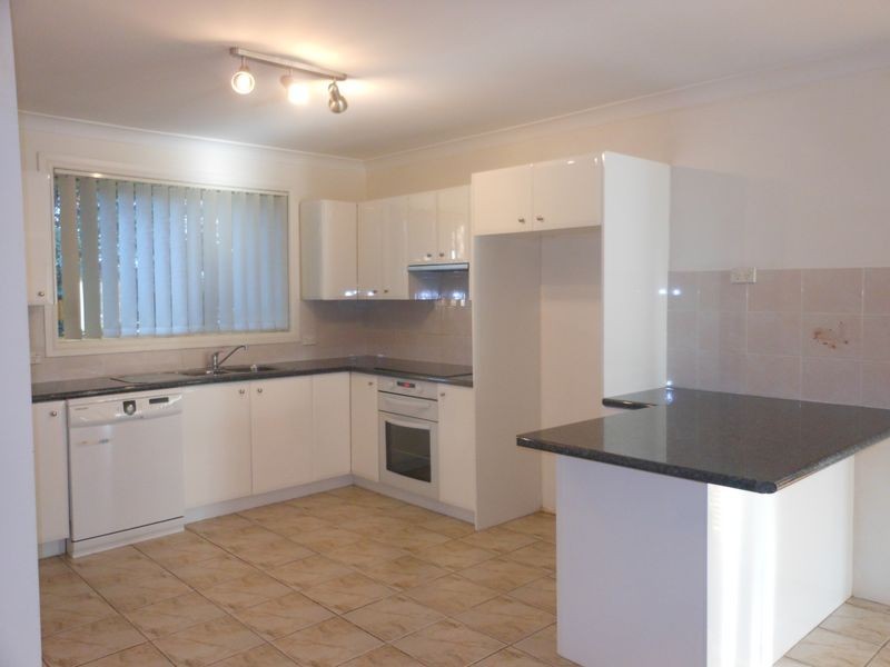 17/17-21 Poplar Crescent, Bradbury NSW 2560