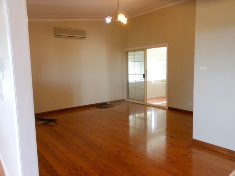 17 St Johns Road, Campbelltown NSW 2560