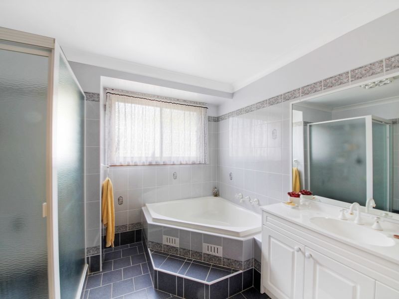 Glen Alpine NSW 2560