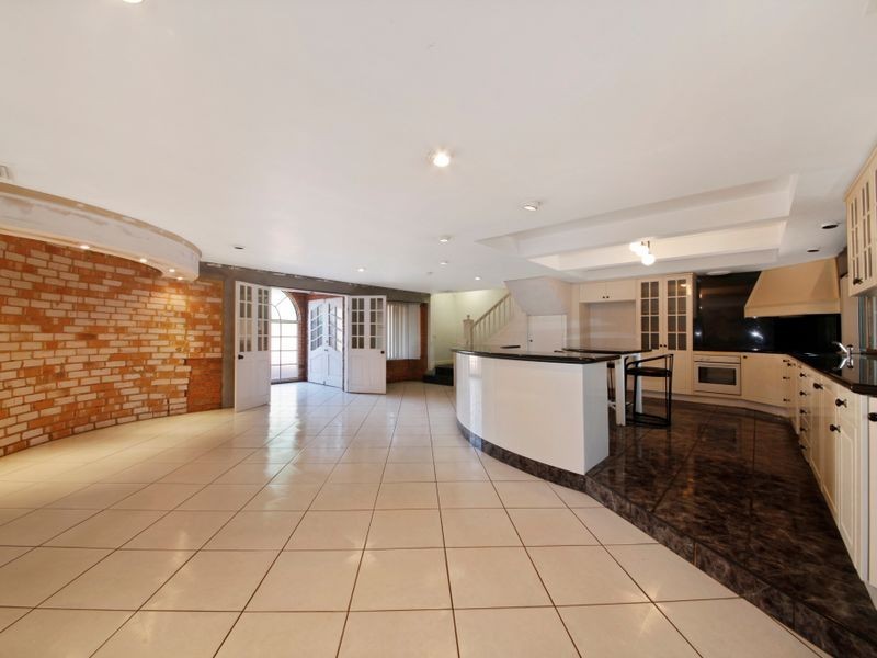 Ruse NSW 2560