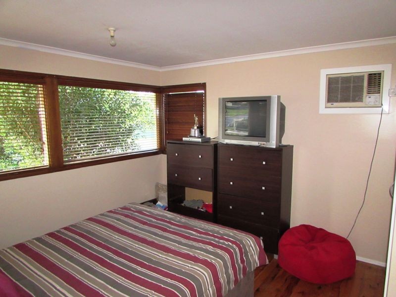 37 Pinaroo Cres, Bradbury NSW 2560