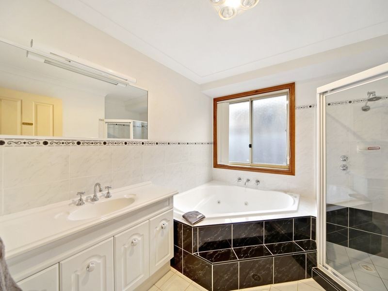 14 Montgomery Cir, Narellan Vale NSW 2567