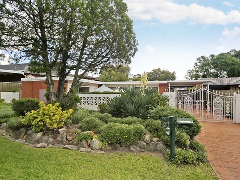21 Treelands Avenue, Ingleburn NSW 2565