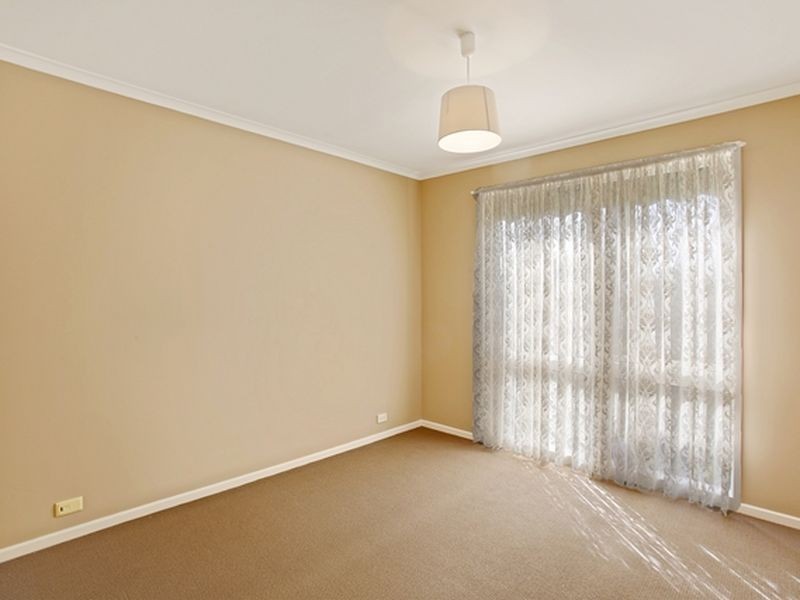 5 Lochalsh Street, St Andrews NSW 2566