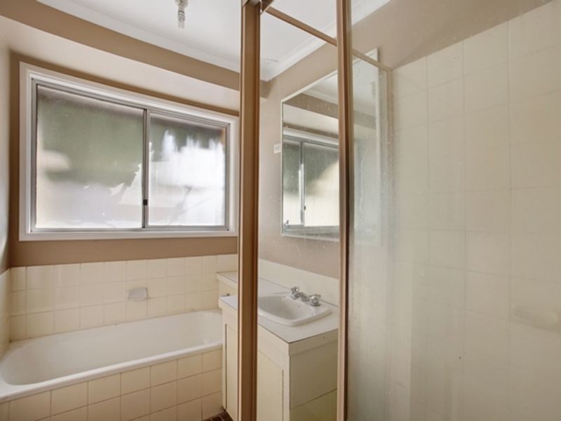 5 Lochalsh Street, St Andrews NSW 2566