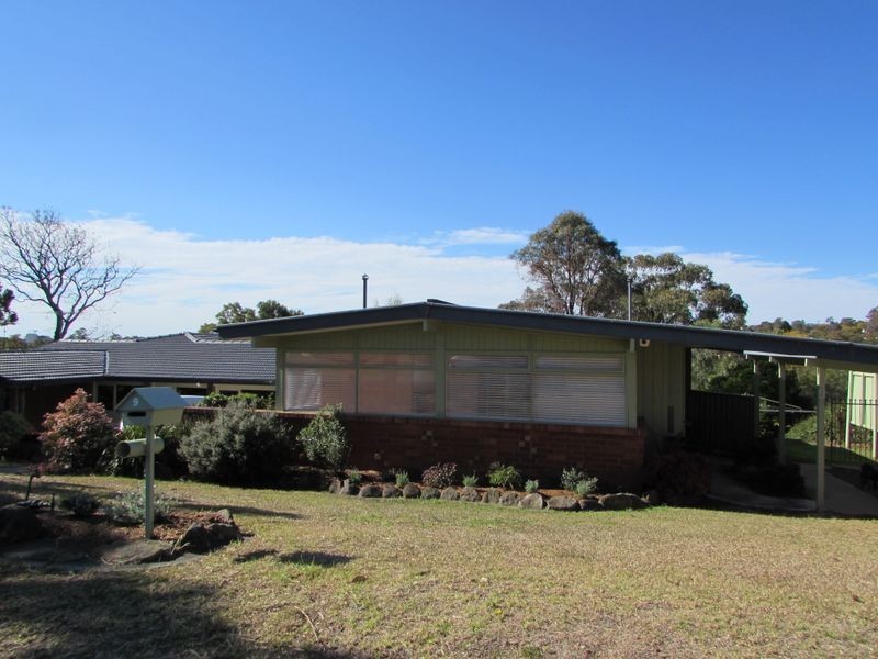 9 Lawn Avenue, Bradbury NSW 2560