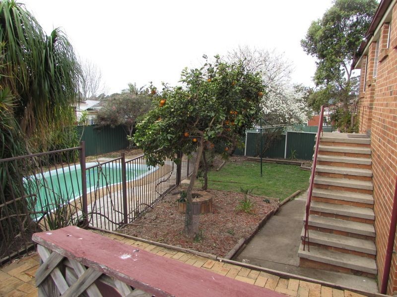 4 College Road, Campbelltown NSW 2560