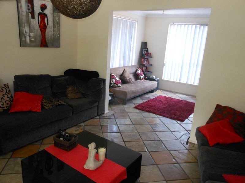 19A Meredith Cres, St Helens Park NSW 2560