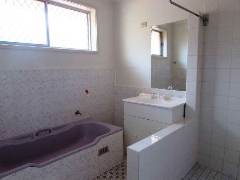 20 College Rd, Campbelltown NSW 2560