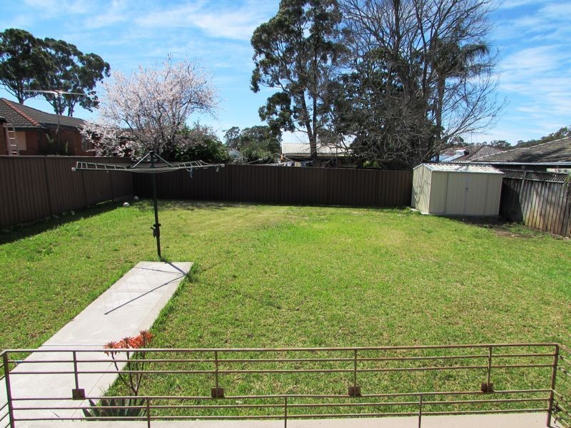 20 College Rd, Campbelltown NSW 2560