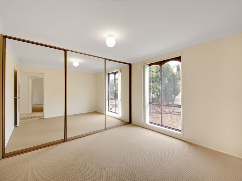 3 Gaspard Pl, Ambarvale NSW 2560