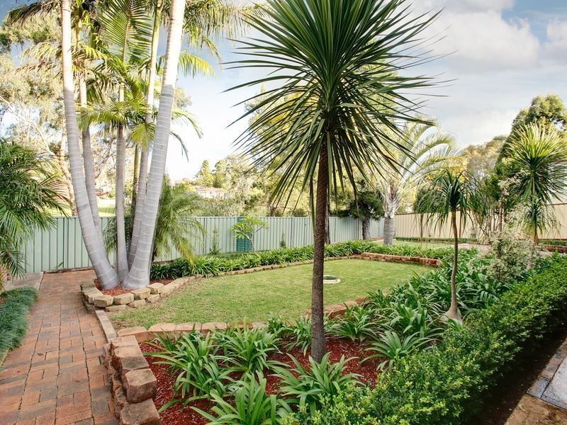 18 Graphite Pl, Eagle Vale NSW 2558