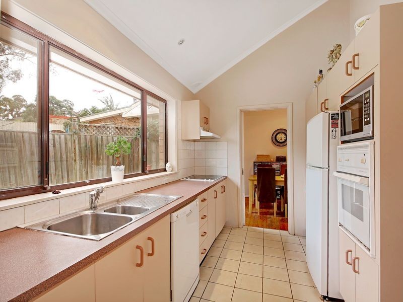 28 Aminya Cres, Bradbury NSW 2560