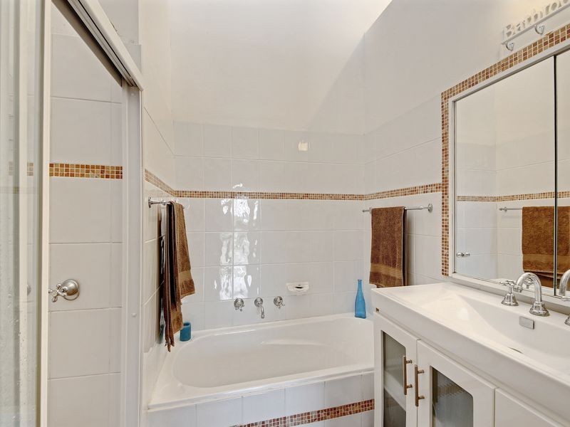 28 Aminya Cres, Bradbury NSW 2560
