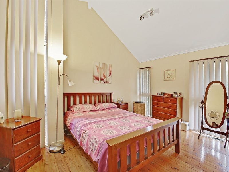 28 Aminya Cres, Bradbury NSW 2560