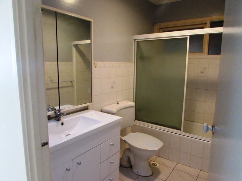 155 St Johns Rd, Bradbury NSW 2560
