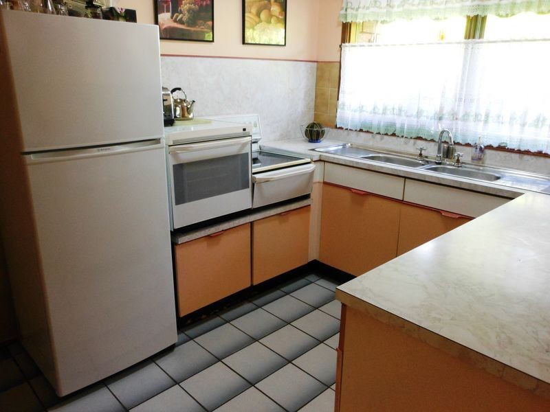 8 Wandarra Cres, Bradbury NSW 2560