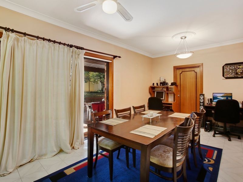 1 Coll Pl, St Andrews NSW 2566