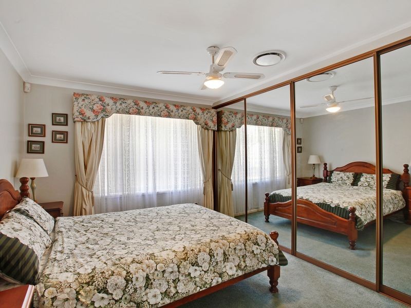 13 Lawson St, Campbelltown NSW 2560