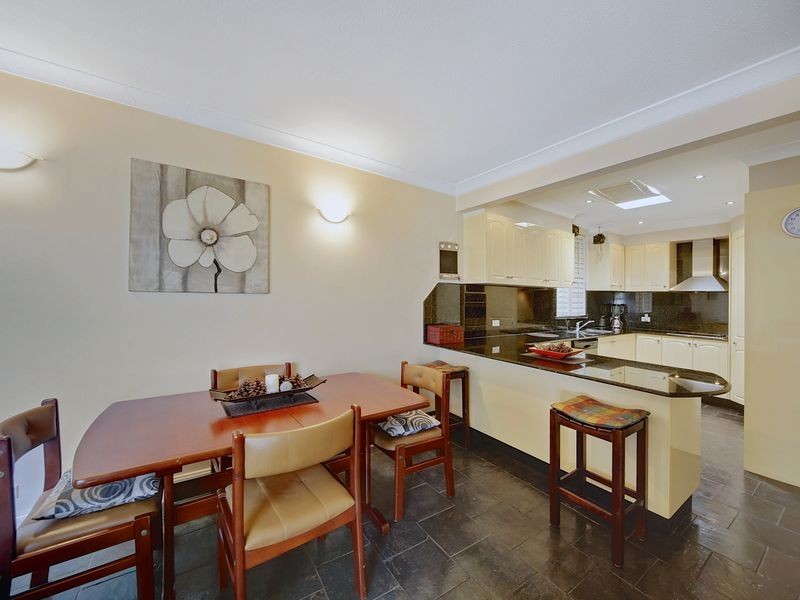 21 Treelands Ave, Ingleburn NSW 2565