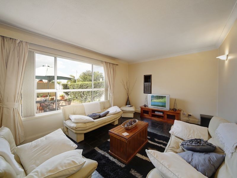 21 Treelands Ave, Ingleburn NSW 2565