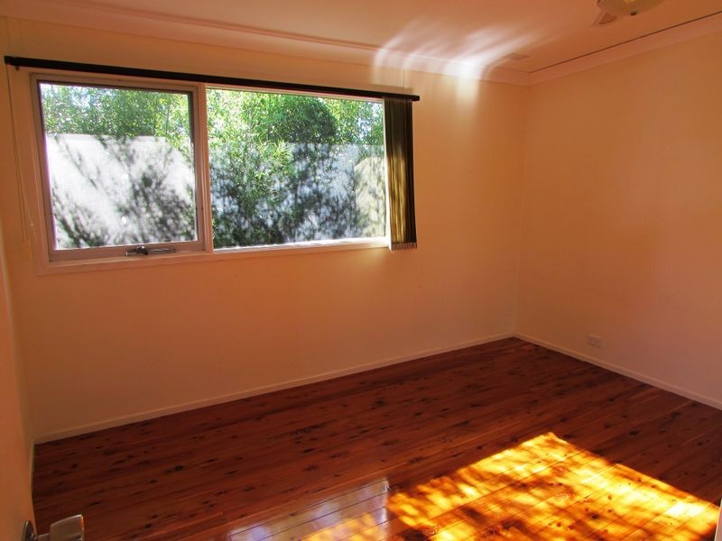 9 Lawn Ave, Bradbury NSW 2560