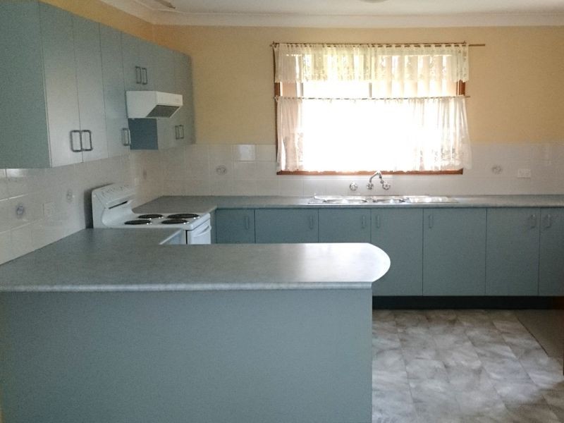 4 Kim Place, Ingleburn NSW 2565