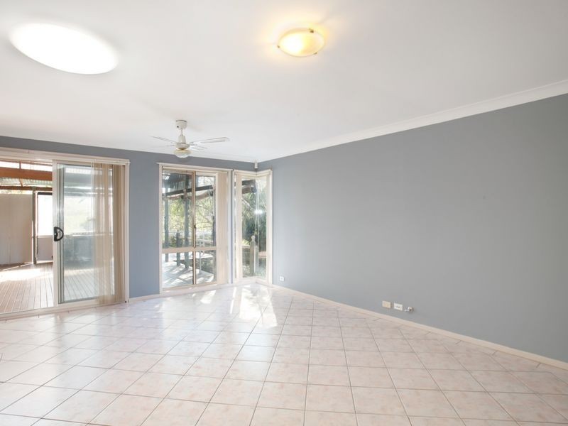 12 Clarke Pl, Mount Annan NSW 2567