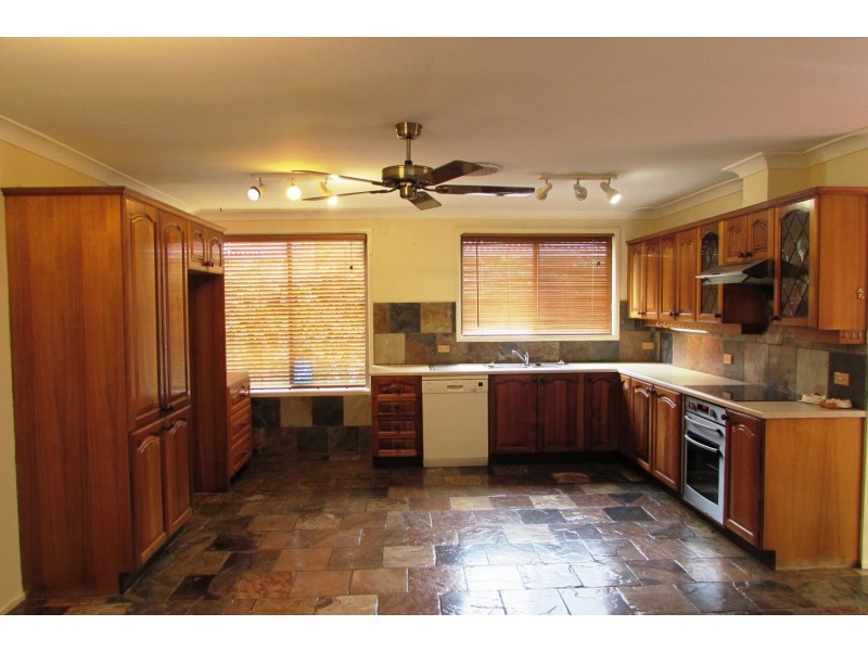 162 Wyangala Crescent, Leumeah NSW 2560