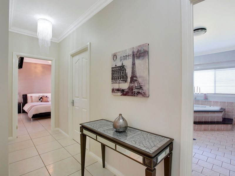 31 Greco Pl, Rosemeadow NSW 2560