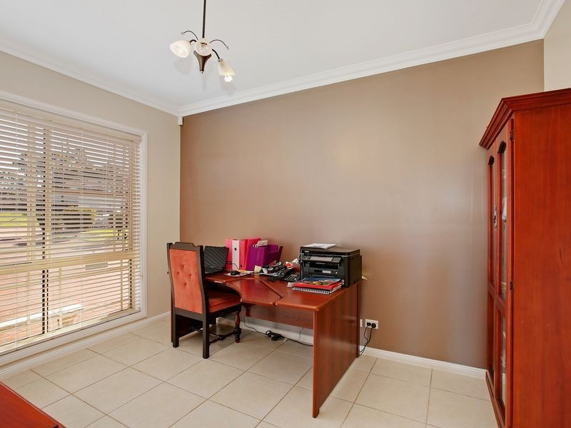 31 Greco Pl, Rosemeadow NSW 2560