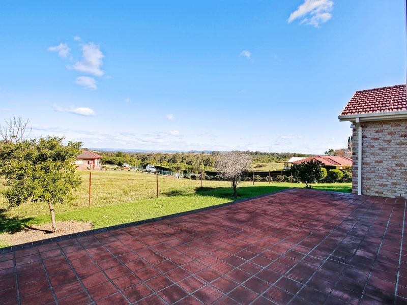 31 Greco Pl, Rosemeadow NSW 2560