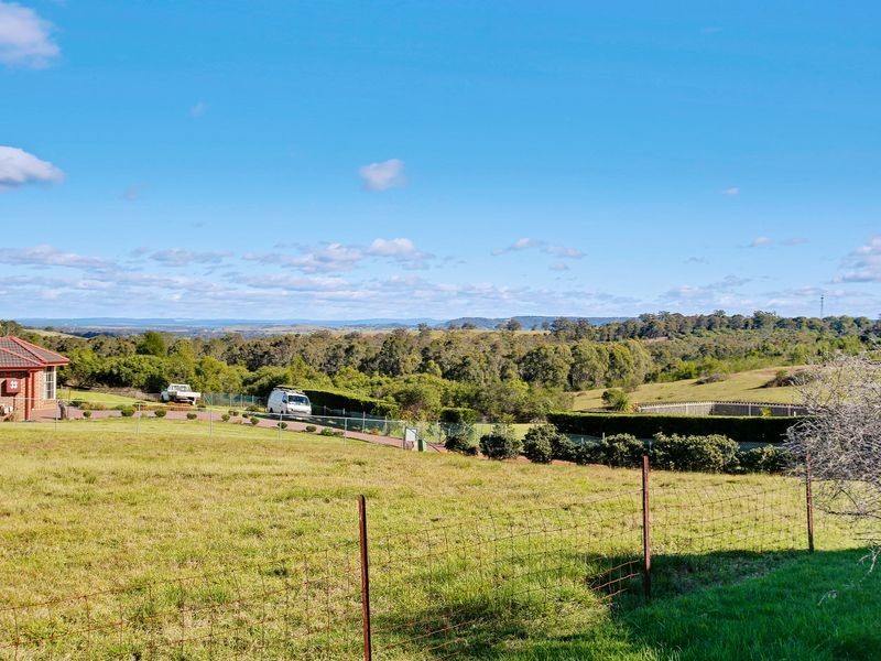 31 Greco Pl, Rosemeadow NSW 2560