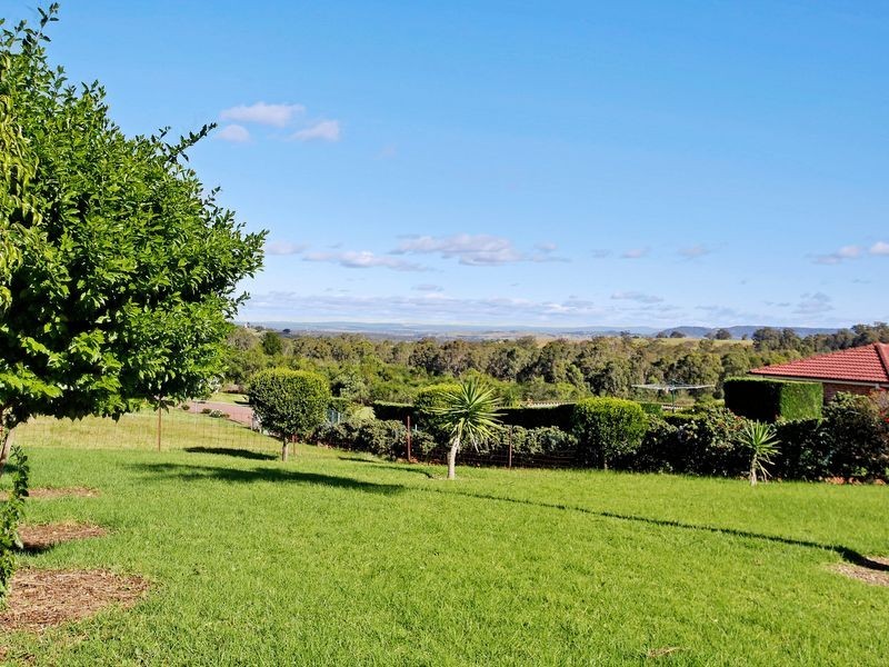 31 Greco Pl, Rosemeadow NSW 2560