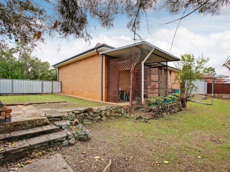 3 Collis Pl, Minto NSW 2566