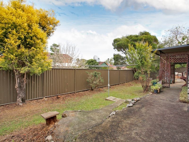 3 Collis Pl, Minto NSW 2566