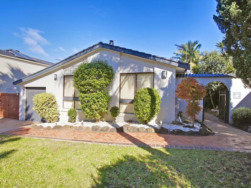 30 Danube Cres, Kearns NSW 2558
