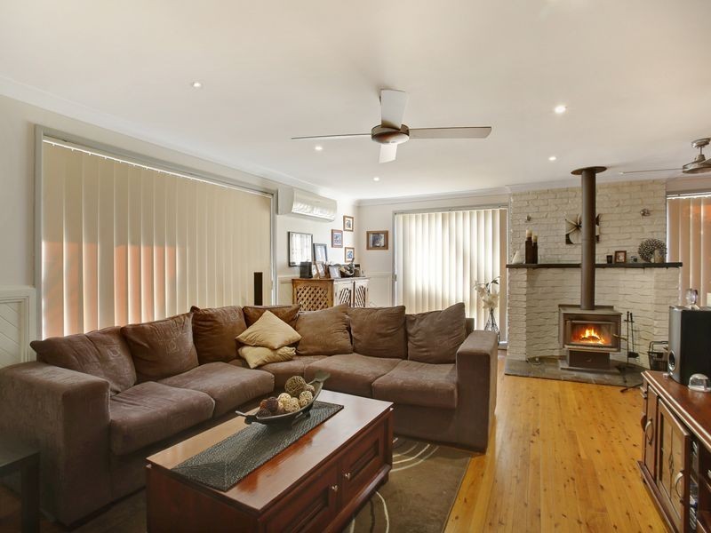 30 Danube Cres, Kearns NSW 2558