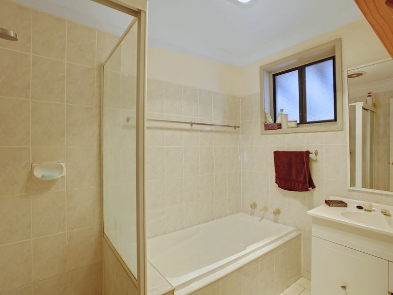 30 Danube Cres, Kearns NSW 2558