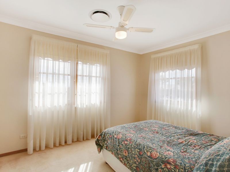 1 Mackellar Pl, Campbelltown NSW 2560