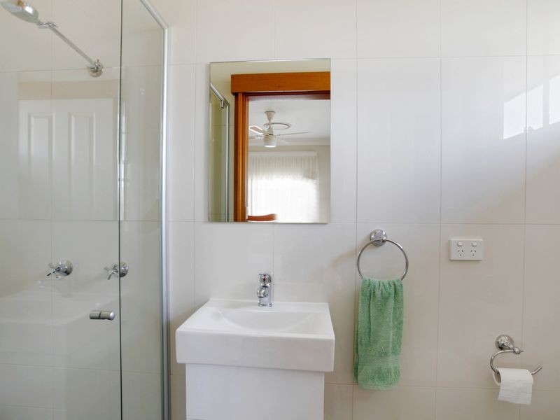 1 Mackellar Pl, Campbelltown NSW 2560