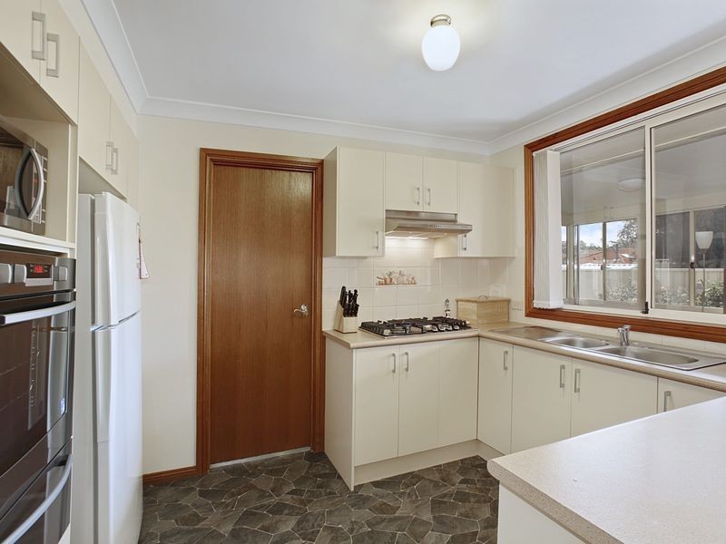 6A Francisco Cres, Rosemeadow NSW 2560