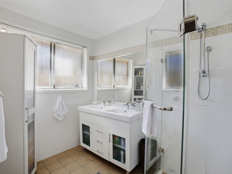 9 Marcellus Pl, Rosemeadow NSW 2560