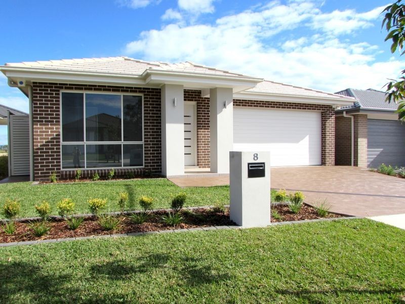 8 Skaife St, Oran Park NSW 2570
