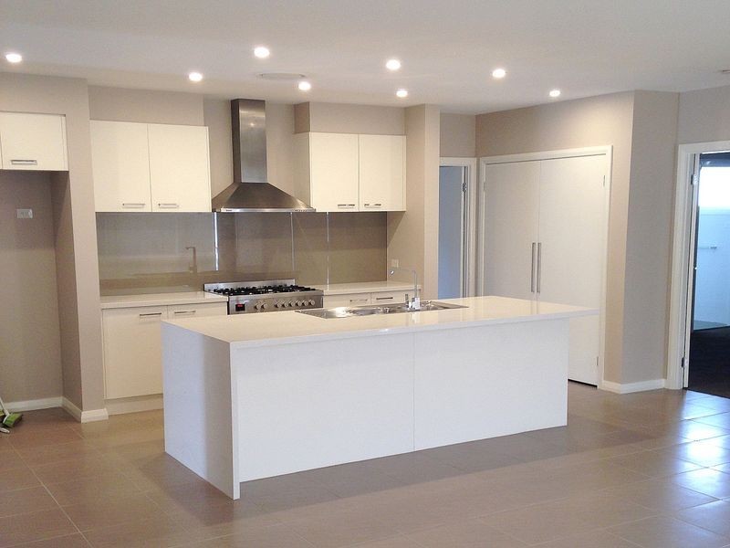 8 Skaife St, Oran Park NSW 2570